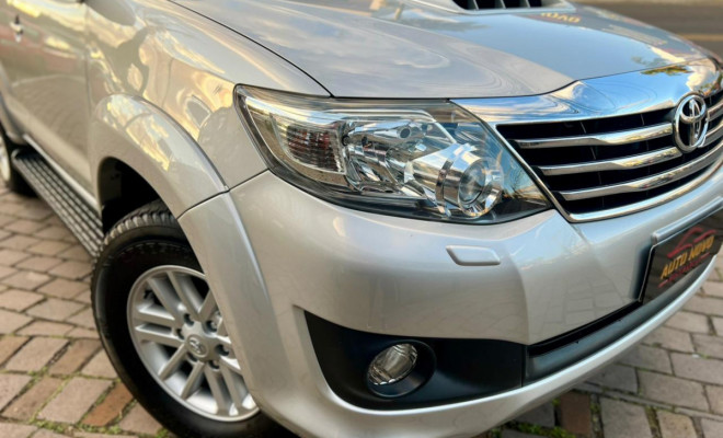 Toyota Hilux SW4 SRV D4-D 4x4 3.0 TDI Dies. Aut 2014 Diesel-7