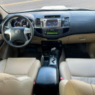 Toyota Hilux SW4 SRV D4-D 4x4 3.0 TDI Dies. Aut 2014 Diesel-10