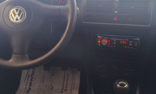 VW - VolksWagen Golf 1.6 Mi Trip/ Sport 101cv 8V 2003 Gasolina-4