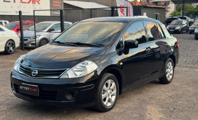 Nissan TIIDA Sedan 1.8 16V Flex Fuel 4p Aut. 2013 Flex
