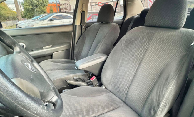 Nissan TIIDA Sedan 1.8 16V Flex Fuel 4p Aut. 2013 Flex-9