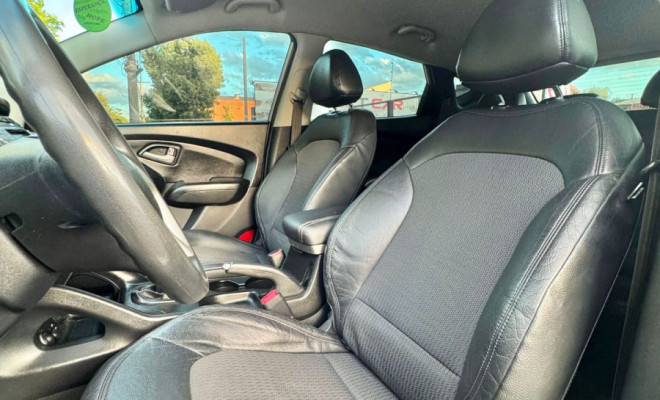 Hyundai ix35 2.0 16V 170cv 2WD/4WD Mec. 2011 Flex-8