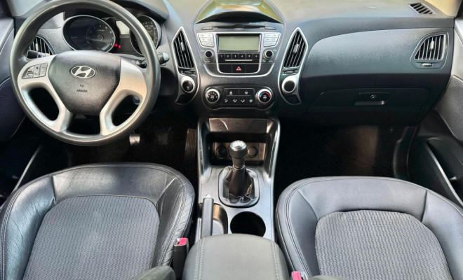 Hyundai ix35 2.0 16V 170cv 2WD/4WD Mec. 2011 Flex-7