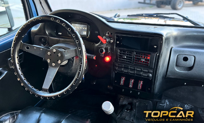Troller T-4 4x4 2.8 TB Int. Cap. Rígida Diesel 2002 Diesel-8