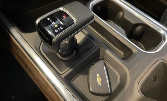 GM - Chevrolet Silverado High Country 5.3 V8 AWD Aut. 2024 Gasolina-10