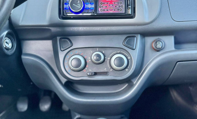 Fiat UNO VIVACE/RUA 1.0 EVO Fire Flex 8V 5p 2013 Flex-9