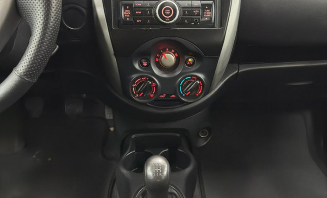 Nissan VERSA 1.0 12V FlexStart 4p Mec. 2017 Flex-4
