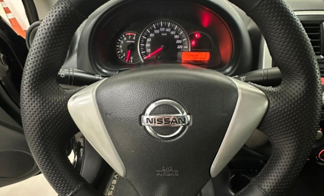 Nissan VERSA 1.0 12V FlexStart 4p Mec. 2017 Flex-3