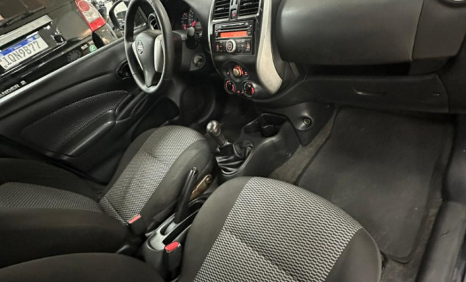 Nissan VERSA 1.0 12V FlexStart 4p Mec. 2017 Flex-5