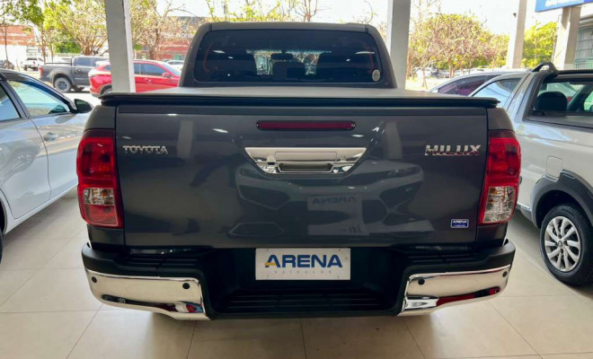 Toyota Hilux CD SR 4x4 2.8 TDI Diesel Aut. 2024 Diesel-3