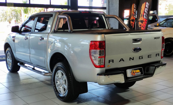 Ford Ranger XLT 2.5 16V 4x2 CD Flex 2015 Flex-2
