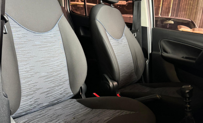 Fiat UNO ATTRACTIVE 1.0 Flex 6V 5p 2017 Flex-7