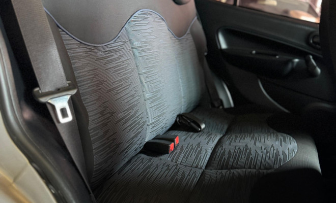 Fiat UNO ATTRACTIVE 1.0 Flex 6V 5p 2017 Flex-6