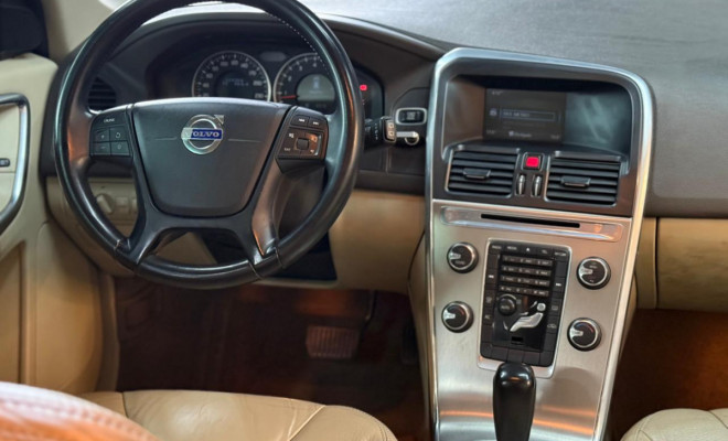 Volvo XC 60 2.0 T5  5p 2012 Flex-4