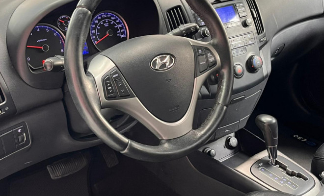 Hyundai i30 2.0 16V 145cv 5p Aut. 2012 Gasolina-10