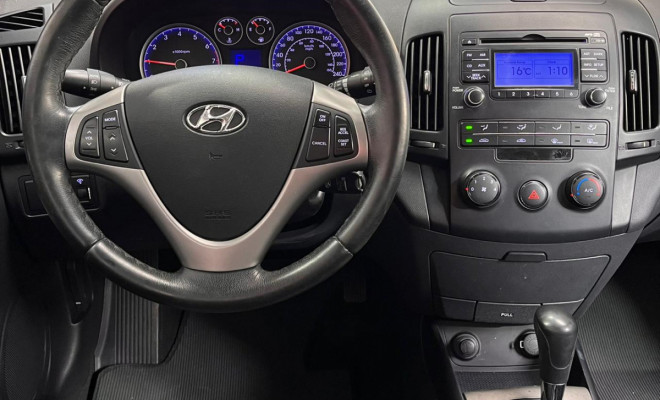 Hyundai i30 2.0 16V 145cv 5p Aut. 2012 Gasolina-7