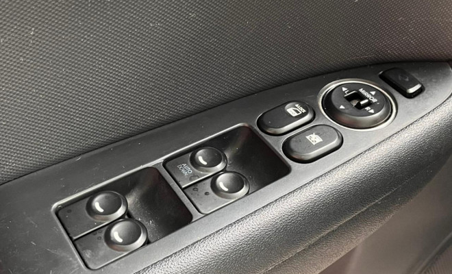 Hyundai i30 2.0 16V 145cv 5p Aut. 2012 Gasolina-15