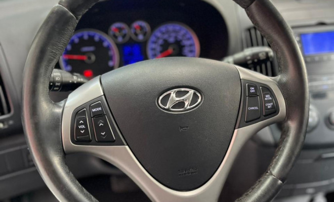 Hyundai i30 2.0 16V 145cv 5p Aut. 2012 Gasolina-9