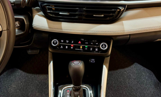 Fiat Fastback Impetus 200 T. Aut (Hibrído) 2025 Híbrido-13