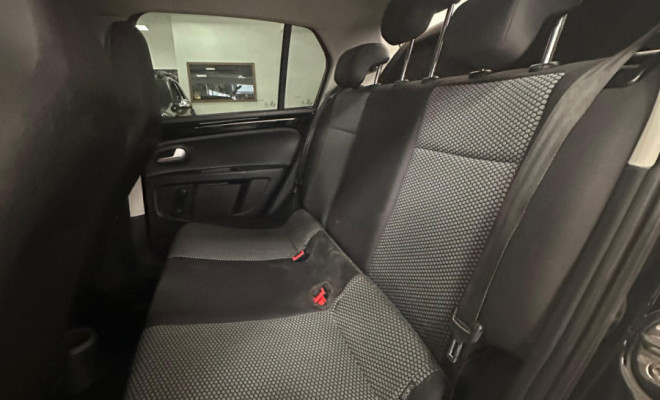 Volkswagen Up! Move 1.0 Total Flex 2015 – Compacto, Econômico e Confiável-12