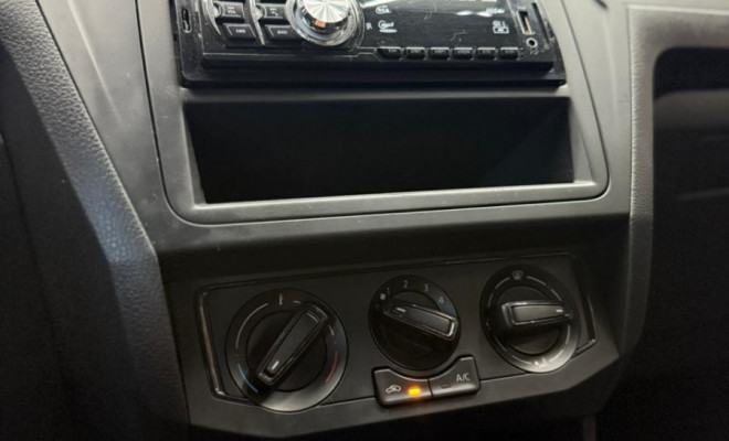 VW - VolksWagen Gol 1.0 Flex 12V 5p 2021 Flex-9