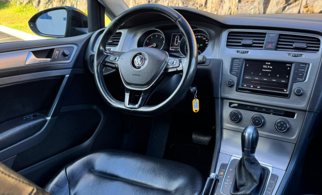 VW - VolksWagen Golf Variant Comfortline 1.4 TSI  Aut. 2016 Gasolina-4