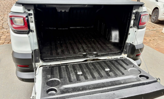 Fiat Strada Freedom 1.3 Flex 8V CD 2022 Flex-10