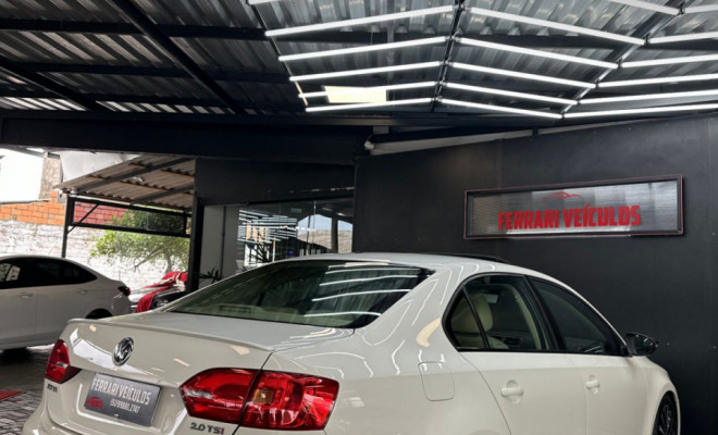 VW - VolksWagen JETTA Highline 2.0 TSI 16V 4p Tiptronic 2013 Gasolina-11