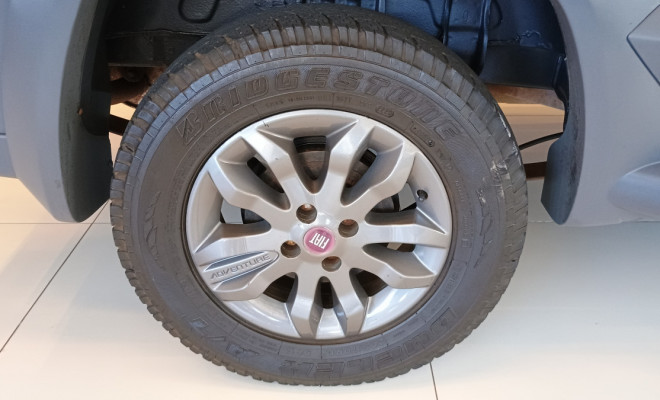 Fiat Strada Adventure1.8/ 1.8 LOCKER Flex CD 2013 Flex-8