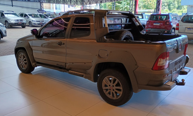 Fiat Strada Adventure1.8/ 1.8 LOCKER Flex CD 2013 Flex-4