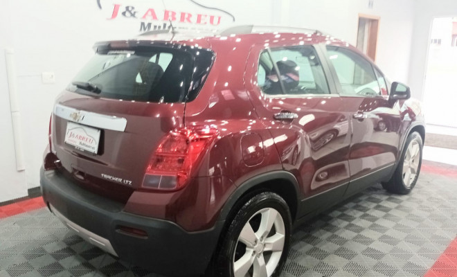 GM - Chevrolet TRACKER LTZ 1.8 16V Flex 4x2 Aut. 2014 Flex-4