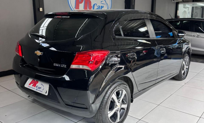 GM - Chevrolet ONIX HATCH LTZ 1.4 8V FlexPower 5p Mec. 2017 Flex-3