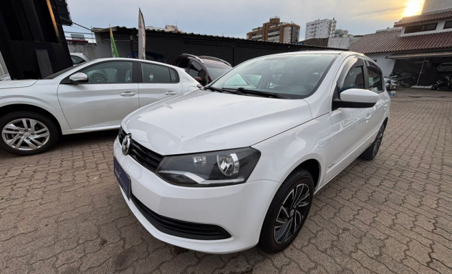 VW - VolksWagen Gol (novo) 1.0 Mi Total Flex 8V 4p 2014 Flex