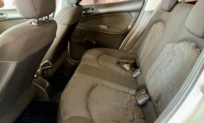 Peugeot 207 XR 1.4 Flex 8V 5p 2010 Flex-1