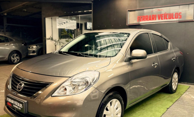 Nissan VERSA SV 1.6 16V Flex Fuel 4p Mec. 2014 Flex-1