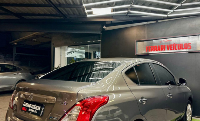 Nissan VERSA SV 1.6 16V Flex Fuel 4p Mec. 2014 Flex-10