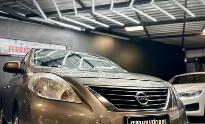 Nissan VERSA SV 1.6 16V Flex Fuel 4p Mec. 2014 Flex-0