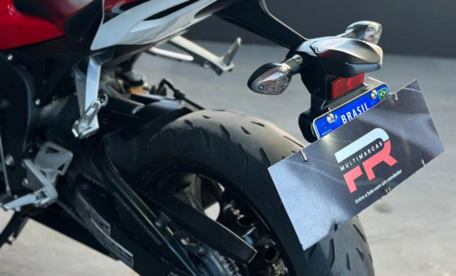 HONDA CBR 1000 RR Fireblade 2012 Gasolina-7