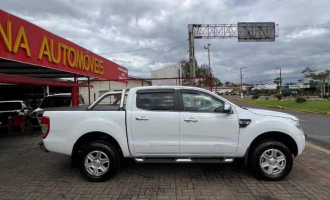 Ford Ranger XLT 2.5 16V 4x2 CD Flex 2014 Flex-4