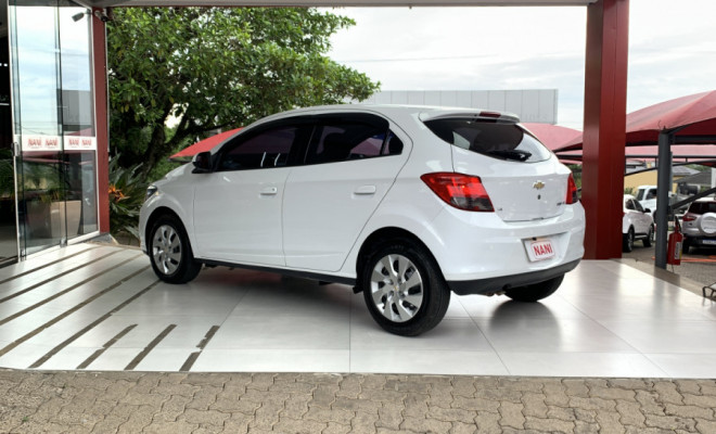 GM - Chevrolet ONIX HATCH LT 1.4 8V FlexPower 5p Mec. 2015 Flex-4