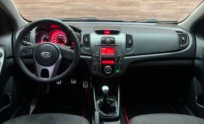 (REPASSE ) Kia Motors Cerato 1.6 16V Mec. 2011 Flex-5