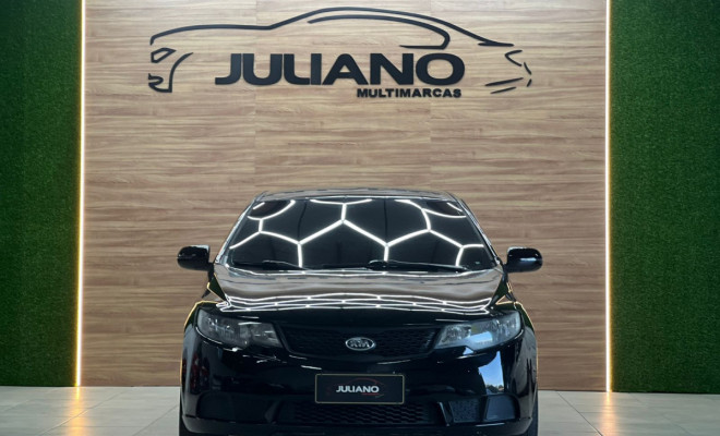 (REPASSE ) Kia Motors Cerato 1.6 16V Mec. 2011 Flex-12