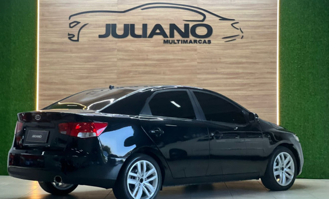 (REPASSE ) Kia Motors Cerato 1.6 16V Mec. 2011 Flex-1