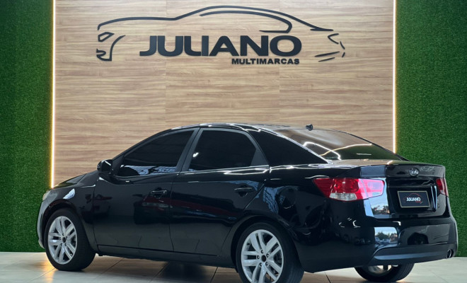 (REPASSE ) Kia Motors Cerato 1.6 16V Mec. 2011 Flex-2