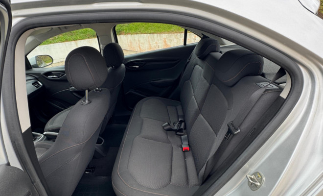 ONIX LTZ 1.4 2015 | Topo de Linha com Baixa KM!-8