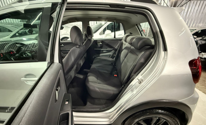 VW - VolksWagen CROSSFOX 1.6 Mi Total Flex 8V 5p 2013 Flex-10
