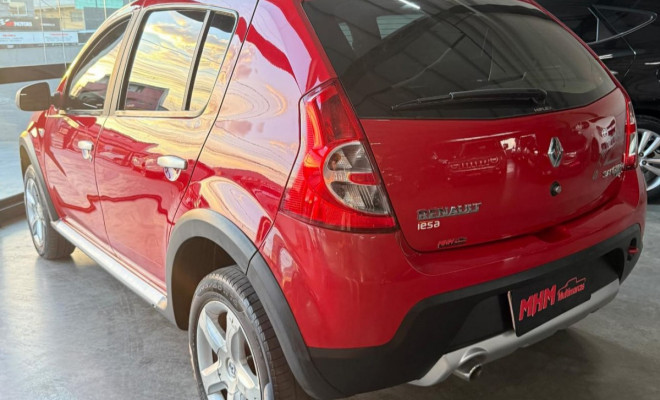 Renault SANDERO STEPWAY Hi-Flex 1.6-2