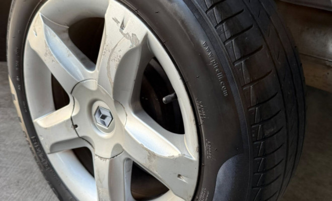 Renault SANDERO STEPWAY Hi-Flex 1.6-7