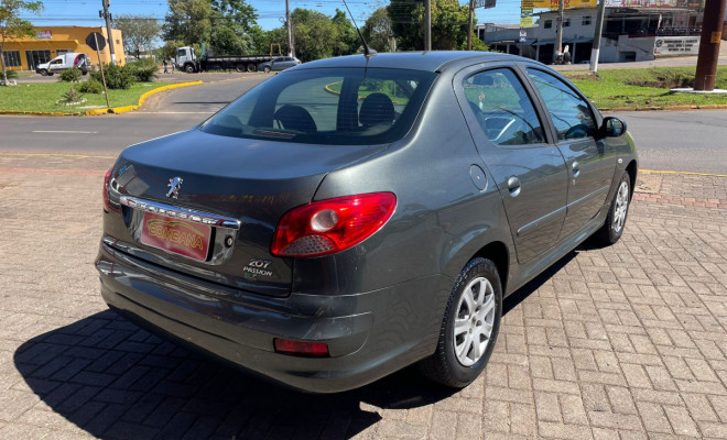 Peugeot 207 Sedan Passion XR 1.4 Flex 8V 4p 2013 Flex-4