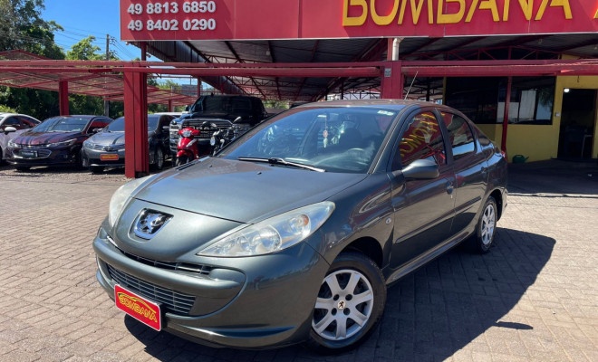 Peugeot 207 Sedan Passion XR 1.4 Flex 8V 4p 2013 Flex-0